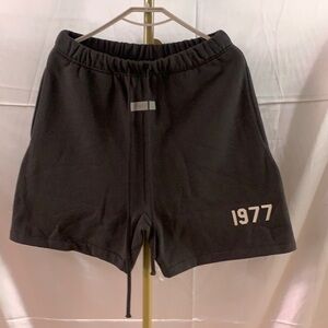 Men’s Fear of God EssentialsSweatshort